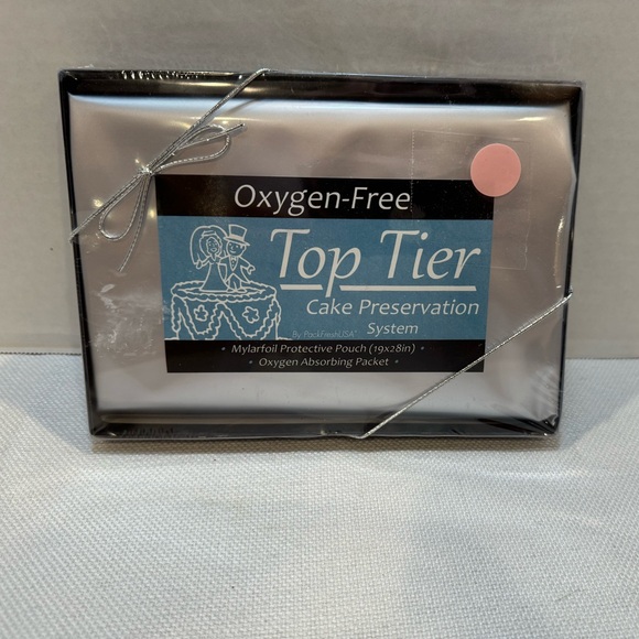 NEW Top Tier Cake Preservation System Oxygen-Free - Sealed Box (19 x 28 inches) - Picture 7 of 7